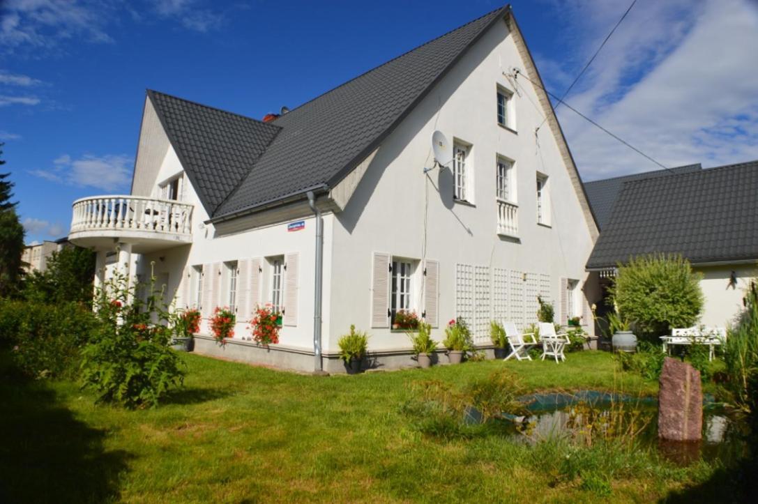Biały Dwór Kostrzyca Exterior foto